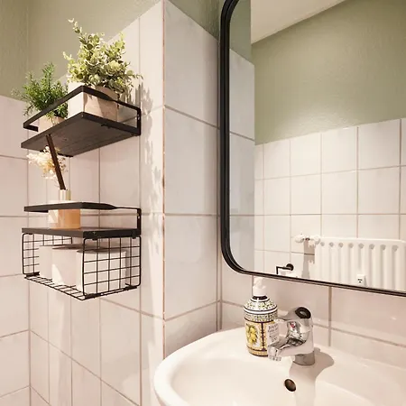 Olive Apartments - 3X Kingsize Bedrooms - Free Parking Hannover Esterno foto