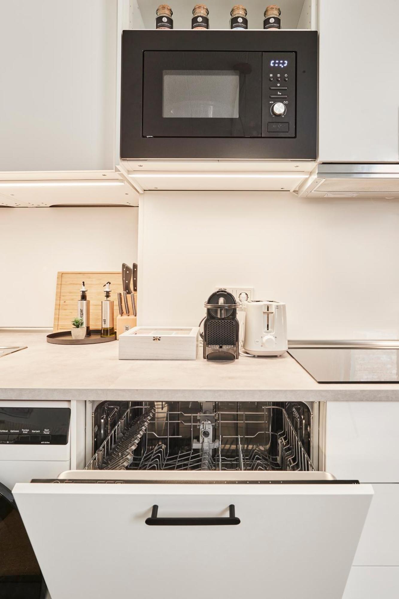 Olive - 3x Kingsize Bedrooms - Free Parking Apartment