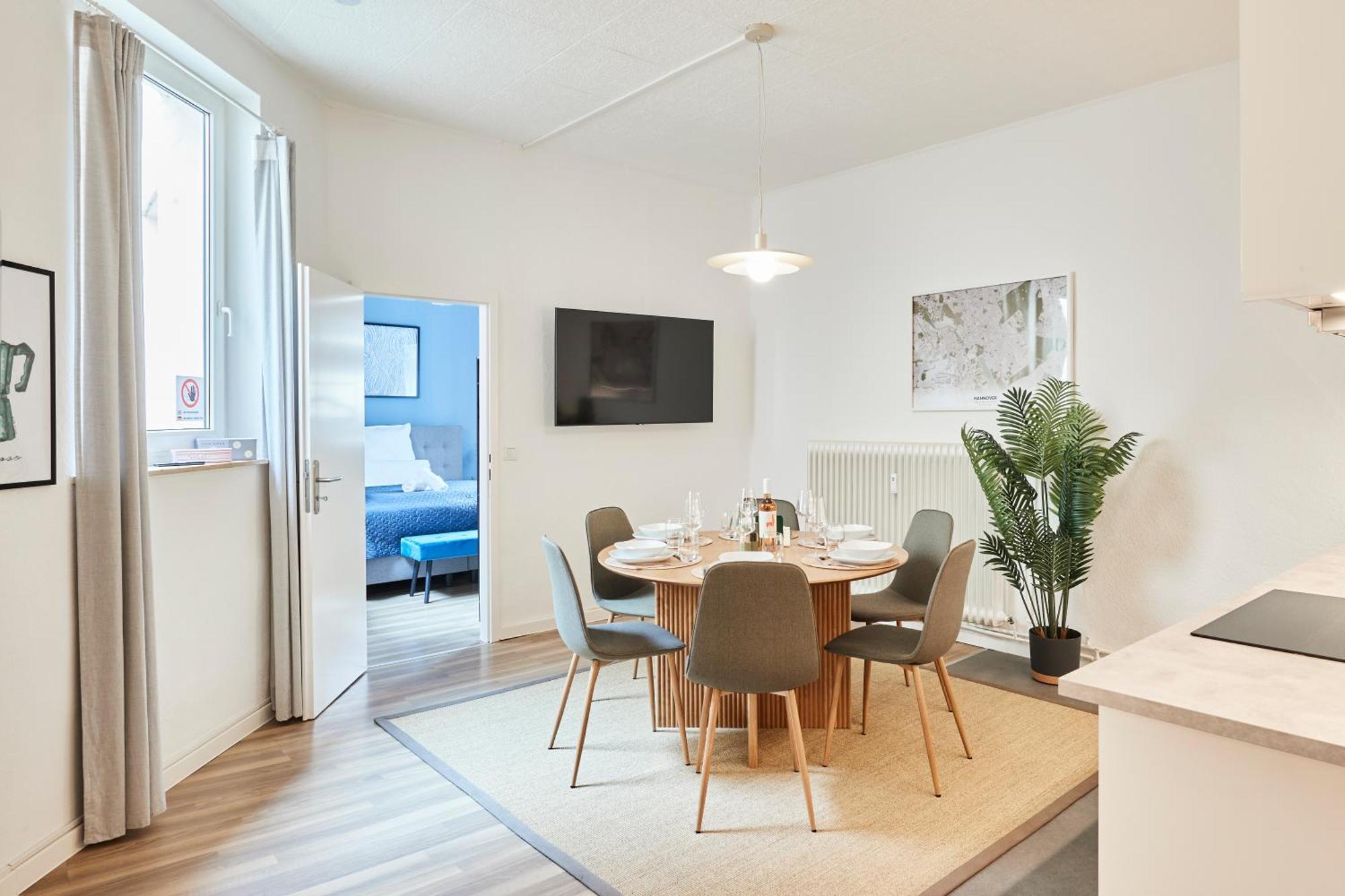 Olive - 3x Kingsize Bedrooms - Free Parking *