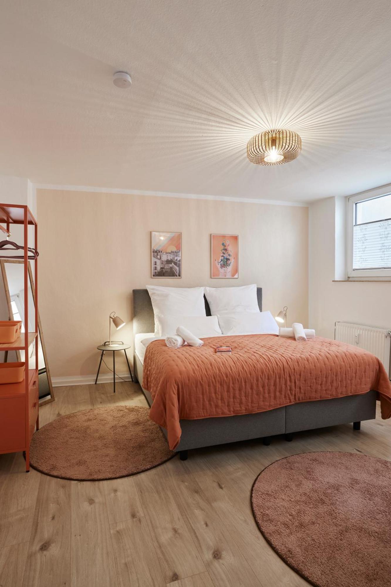 Olive - 3x Kingsize Bedrooms - Free Parking Apartment *